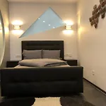 Apartment Stylish Westpark 2 View W8 Bucharest