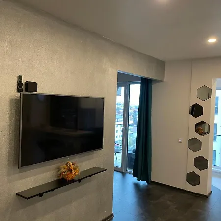 Stylish Westpark 2 View W8 *