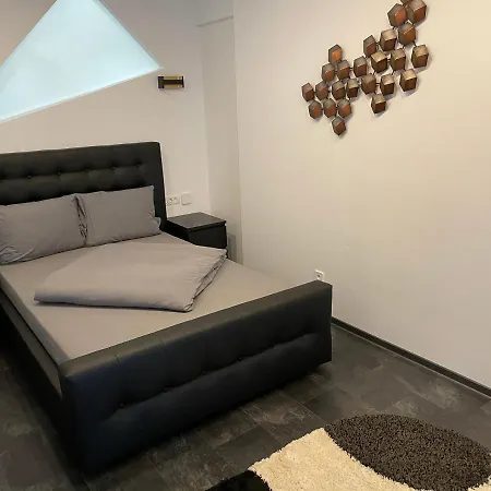 Stylish Westpark 2 View W8 Апартаменти *