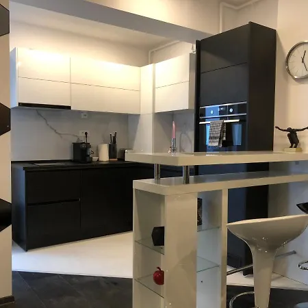 Stylish Westpark 2 View W8 Бухарест