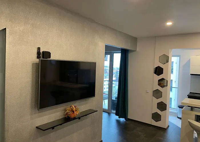 Stylish Westpark 2 View W8 *