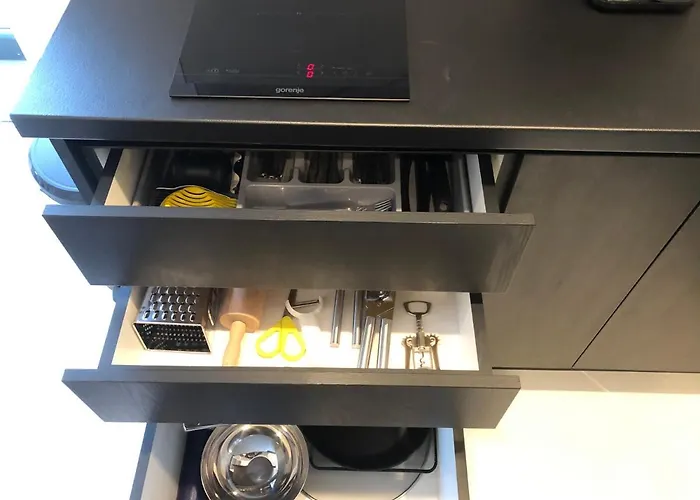 Stylish Westpark 2 View W8 * 부쿠레슈티